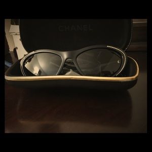 CHANEL deep blue brand new shade with Case